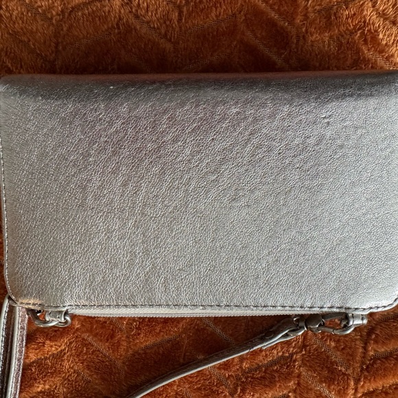 The Sak Iris Large Crossbody Wallet - Pyrite - Picture 4 of 8